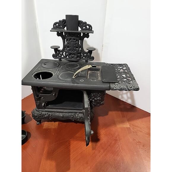 Vintage Royal Kenton Salesman Sample Child Cast Iron Stove - Picture 7 of 16